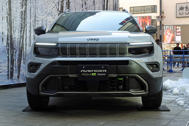 ジープ・アベンジャー4xeハイブリッド