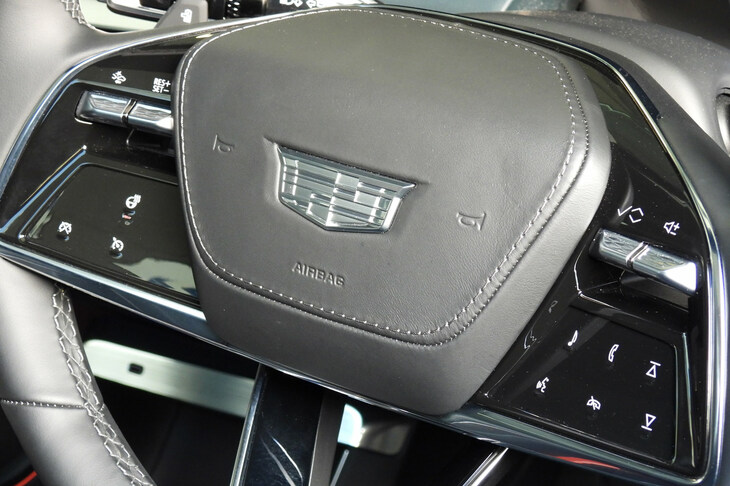 キャデラック・リリック（ステアリングスイッチ）