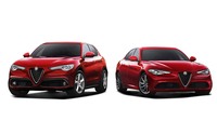 アルファ・ロメオの「ステルヴィオ」（写真左）と「ジュリア」（同右）。ボディーの形状は違うものの、フロントのデザインはよく似ている。