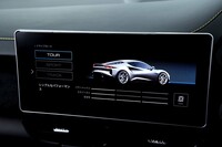 ドライブモードは「ツアー」「スポーツ」「トラック」の3種類から選べる。
