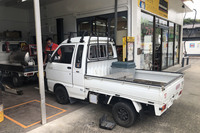 押しがけでなんとかエンジンを再始動させ、そのまま一番近いガソリンスタンドへと駆け込んだ。バッテリーを交換し、この日は無事に帰還。ひと安心したのだったが……。