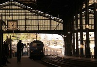 クロード・モネの絵画のモチーフや映画『男と女』の名舞台となったサン・ラザール駅で。