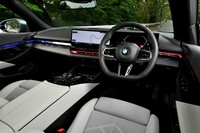 BMW 523d xDriveツーリングMスポーツ（前編）の画像