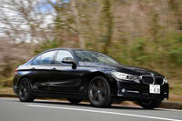 筆者の愛車「BMW 320d」。（写真＝池之平昌信）