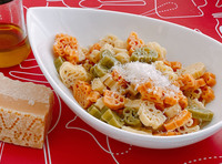 カタチを楽しみながら食べるためにも、かけるのはオリーブオイルとチーズくらいがベターかも。