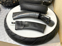 メガネケースは18ユーロ（約2900円）。