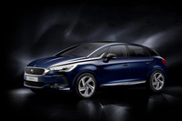 2012年から2018年まで販売された「DS 5」。ハッチバックともステーションワゴンとも異なるユニークなエクステリアデザインはもちろん、インテリアの意匠も非常に斬新だった。