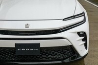 「ハンマーヘッド」と名づけられたフロントマスク。シャープなヘッドランプが未来感を漂わせる。