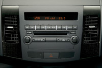 三菱「アウトランダー」に210万円の廉価グレード登場の画像