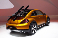 「フォルクスワーゲン・ビートル デューン コンセプトカー」
    