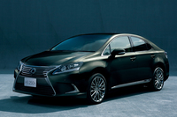 
    「レクサスHS250h“Harmonious Leather Interior II（ハーモニアス レザー インテリアII）”」
    