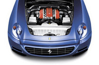 フェラーリ、新型2＋2クーペの写真を公開の画像