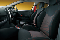 （写真＝ルノー）
    