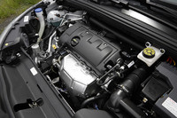 自然吸気の1.6リッターエンジンは、従来型と同じく120psと16.3kgmを発生する。