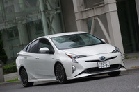 現行型「プリウス」の各種用品について、TRDは「HYBRID SPORTS OF NEXT GENERATION」をキーワードに開発を行ったという。