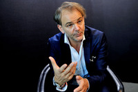 ホーイドンク氏は1992年にBMWに入社し、2000年にBMWの米インダストリアルデザインセンター「デザインワークスUSA」に異動。01年から04年まで同センターの所長を務めた。09年から現職。