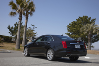 3代目となる新型「キャデラックCTS」は2013年3月のニューヨーク国際オートショーで世界初公開された。日本では2013年12月に発表され、2014年4月に発売されている。
    