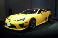 「LFA Nurburgring Package」も公開された。(写真＝webCG）