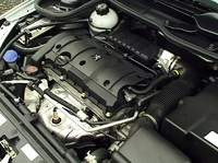 「XS」に搭載される、1.6リッター直4DOHCエンジン。