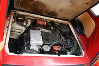 床下でプルプルと鼓動を続ける空冷2気筒エンジン。