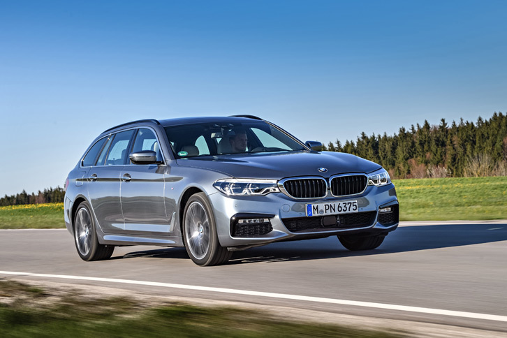 新世代のディーゼルエンジンが搭載された「530dツーリング」。最高出力は265ps、最大トルクは620Nmとなっている。