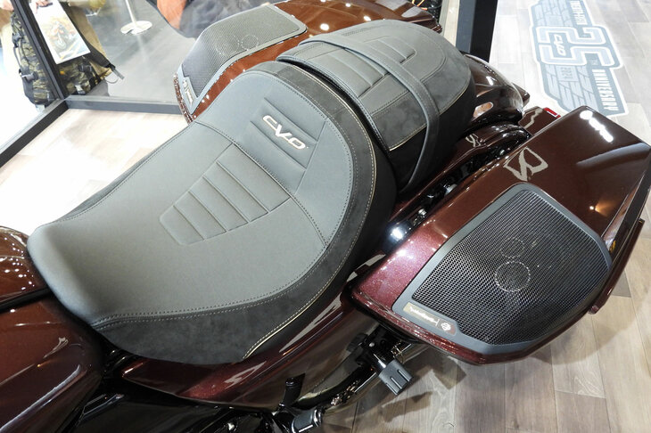 ハーレーダビッドソンCVOストリートグライド