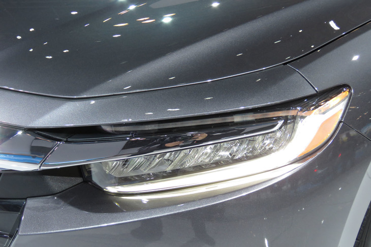 ホンダ・インサイト（ヘッドランプ）