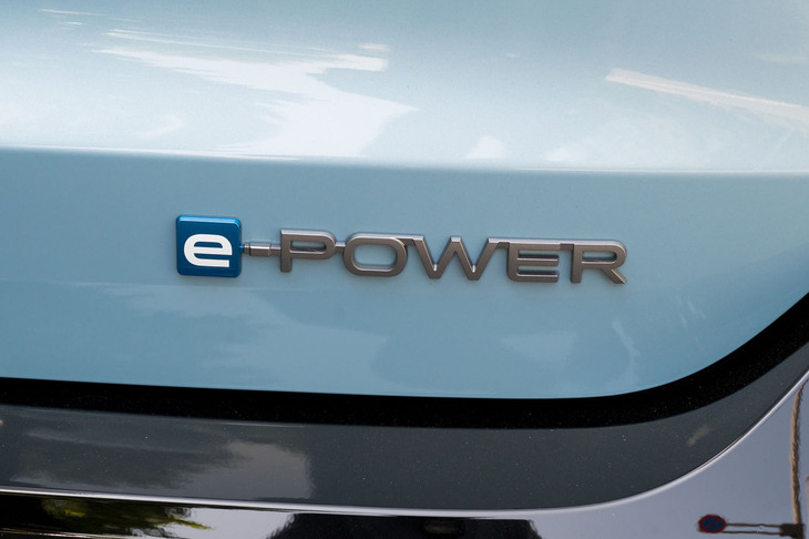 パワーユニットは第3世代の「e-POWER」（シリーズハイブリッド）。電動ユニットには、平角線コイルの高効率モーターと、インバーター、ジェネレーター、エンジンの回転をジェネレーターに伝える増速機、モーターの回転をドライブシャフトに伝える減速機をセットにした「5-in-1」ユニットを採用する。