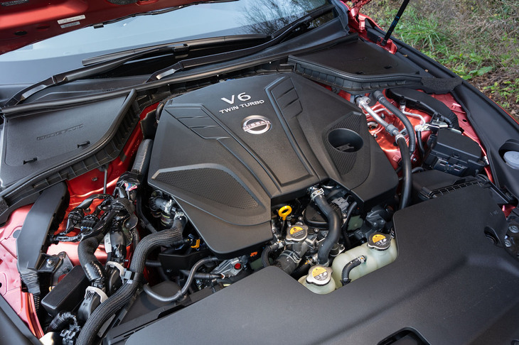 3リッターV6ツインターボのVQ30DDTTエンジンは最高出力420PS（＋15PS）、最大トルク550N・m（＋75N・m）にパワーアップしている。