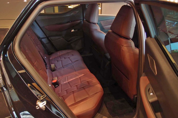 DS 3クロスバック（リアシート）