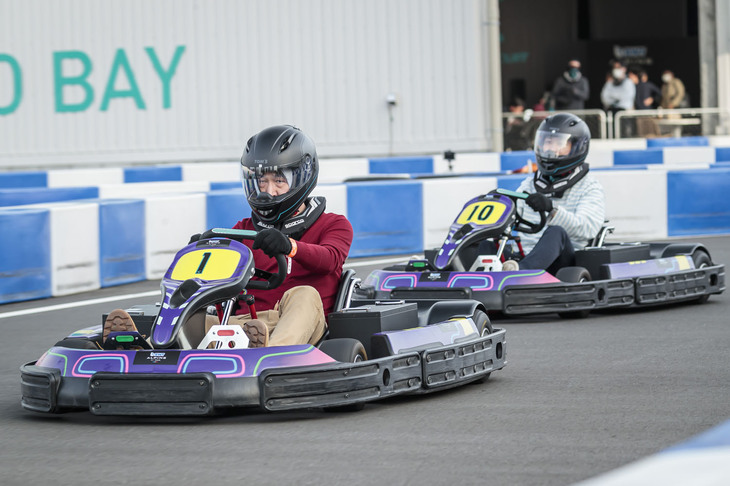 webCGチームのタイムアタック本番の様子。2台のタイム差が小さいほうがいいと考えていたため、ずっとこれくらいの間隔のまま走った。