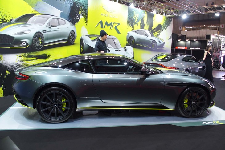 アストンマーティンDB11 AMR