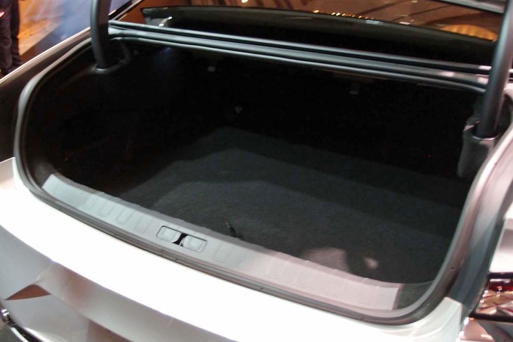 DS 9オペラE-TENSE（トランクルーム）