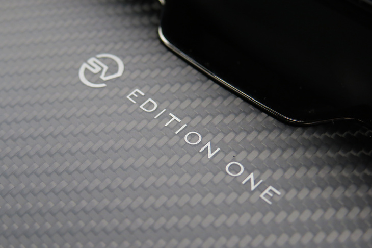 レンジローバー・スポーツSVエディションワン（「EDITION ONE」ロゴ）