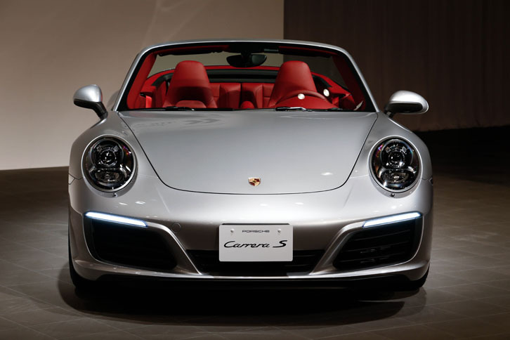 ポルシェ911カレラSカブリオレ（7AT）