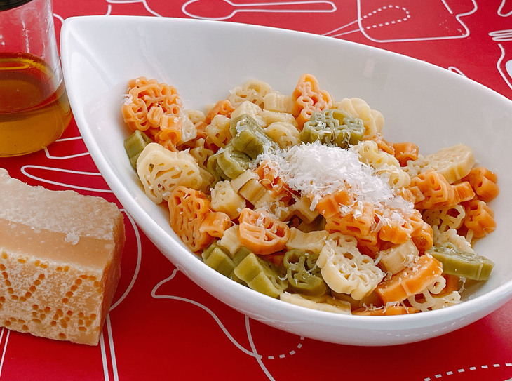 カタチを楽しみながら食べるためにも、かけるのはオリーブオイルとチーズくらいがベターかも。