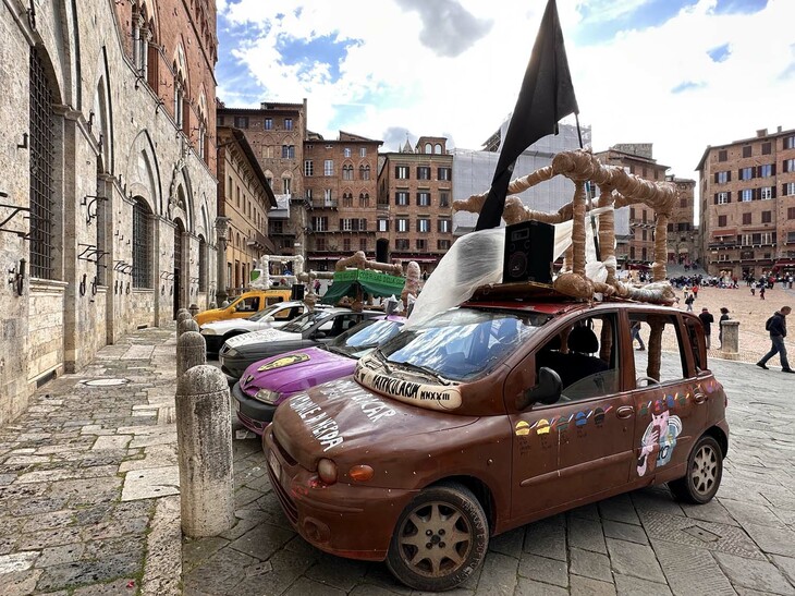 「フィアット・ムルティプラ」も。