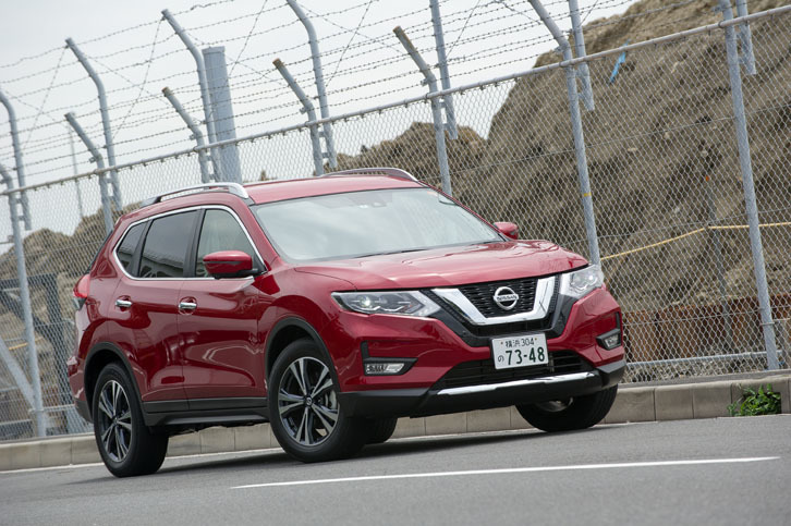 日産エクストレイル20X（3列シート車）