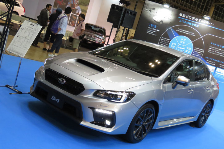 「スバルWRX S4」