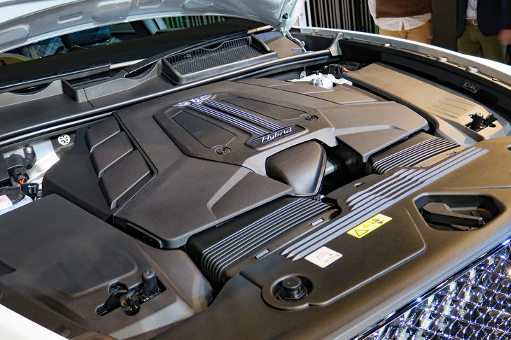 ベントレー・ベンテイガ ハイブリッド（パワーユニット）