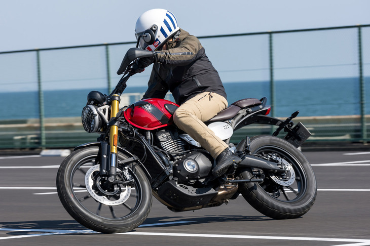 トライアンフ・スクランブラー400X