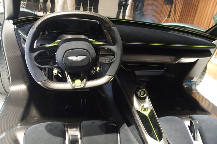 アストンマーティン・ヴァルハラ（コックピット）