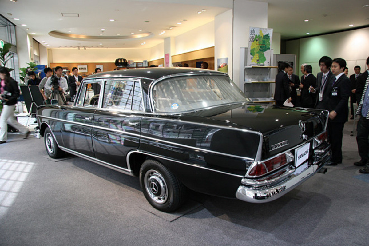 昭和の名宰相 吉田茂のメルセデスが ヤナセ銀座スクエア で展示中 ニュース Webcg