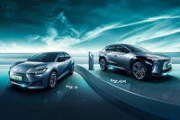 トヨタが新型車「bZ3」を中国で発表　BYDなどと共同開発したEVセダンの画像