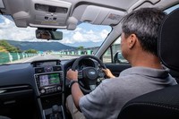 最新版アイサイトVer.3が装備される「レヴォーグ」。スバルの4WDステーションワゴンが培ってきたグランドツーリングの思想が受け継がれている。