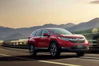 走行性能については、「どんな場所で誰が乗っても、快適で安心して楽しめるクルマ」を目標に開発された。