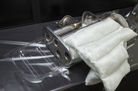 排気音のチューニングも、マイナーチェンジのトピック。メインサイレンサーにグラスウールを詰めるなどして、伸び感のある力強いサウンドが追求された。写真はサイレンサーのカットモデル。