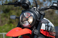 ドゥカティ・スクランブラー アーバンモタード（6MT）／アプリリアRS660リミテッドエディション（6MT）／モト・グッツィV100マンデッロS（6MT）【試乗記】の画像