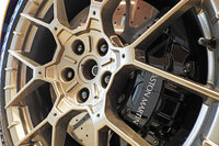 F1ドライバーの理想を実現！ アストンマーティンが限定モデル「ヴァリアント」を日本初公開の画像