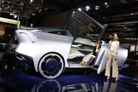 トリノのイコーナによるコンセプトカー「ニュークレウス」はアジアプレミア。